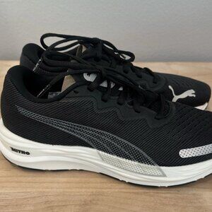 NEW PUMA Women’s 9 Black Athletic Running Sporty Jogging Casual Sneakers Shoes